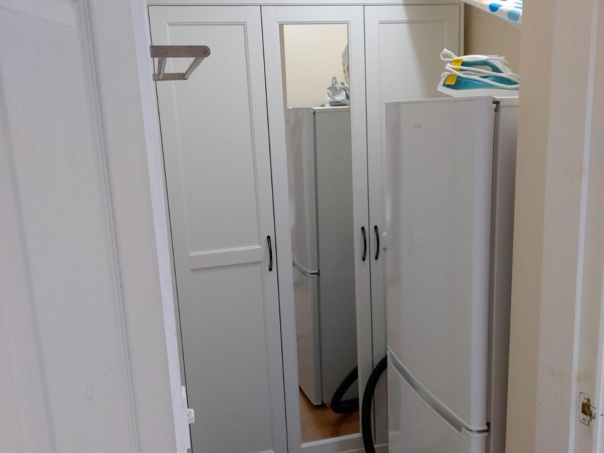 Lovely Studio-Flat With Free Parking, Free Wifi. Leeds  Exteriör bild