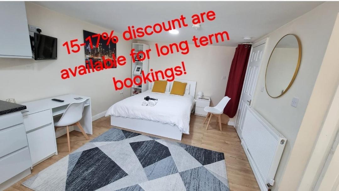 Lovely Studio-Flat With Free Parking, Free Wifi. Leeds  Exteriör bild