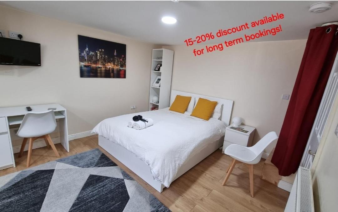 Lovely Studio-Flat With Free Parking, Free Wifi. Leeds  Exteriör bild
